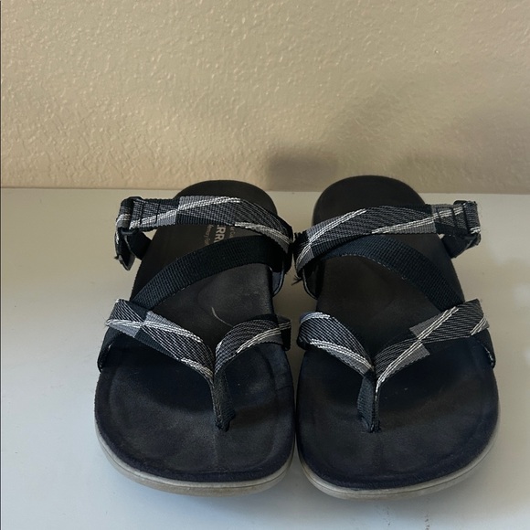 Merrell Womens Black and Gray Sandals - Picture 1 of 13